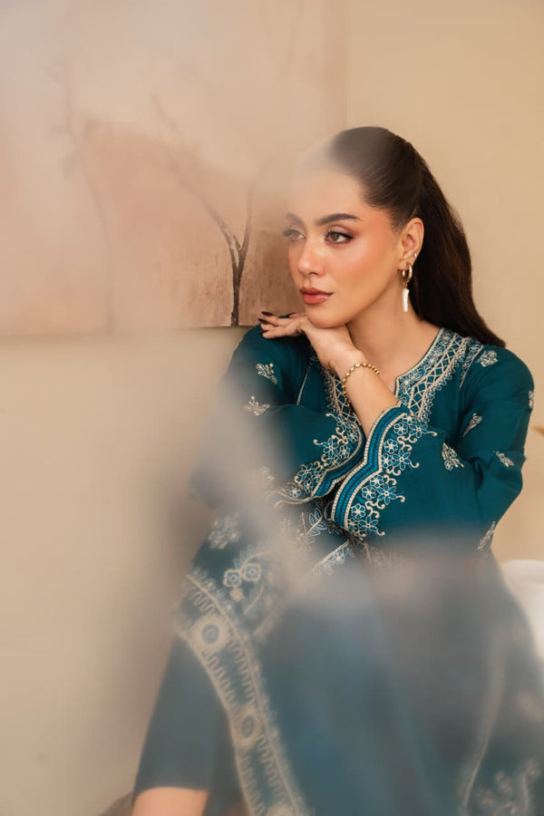 Emerald Grace Embroidery 2PC